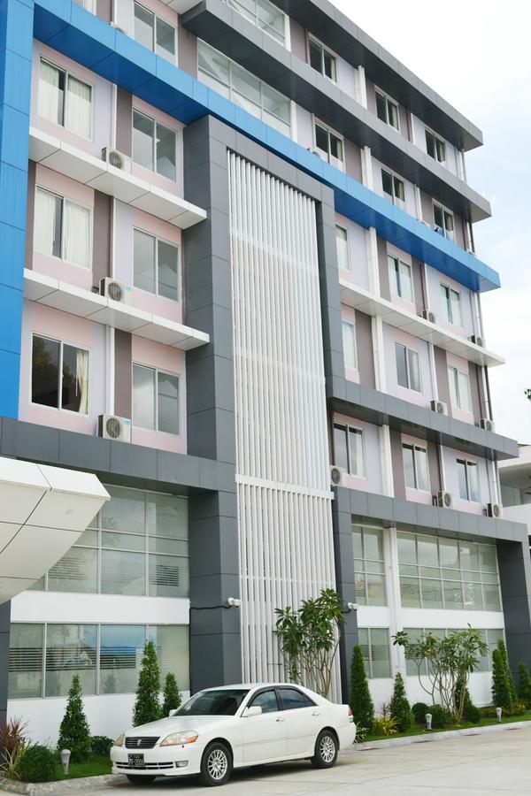 โฮเทล บรอดเวย์ ย่างกุ้ง Hotel ภายนอก รูปภาพ