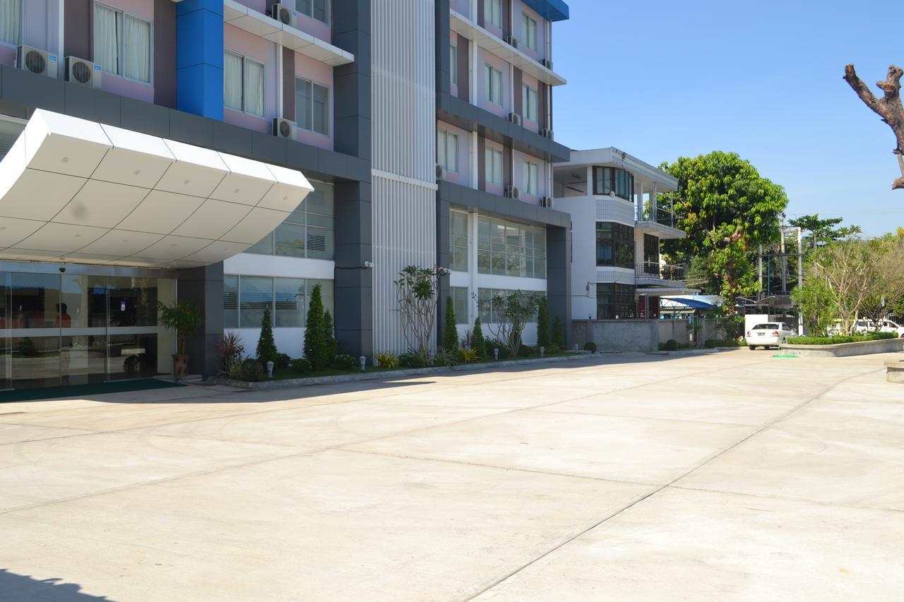 โฮเทล บรอดเวย์ ย่างกุ้ง Hotel ภายนอก รูปภาพ