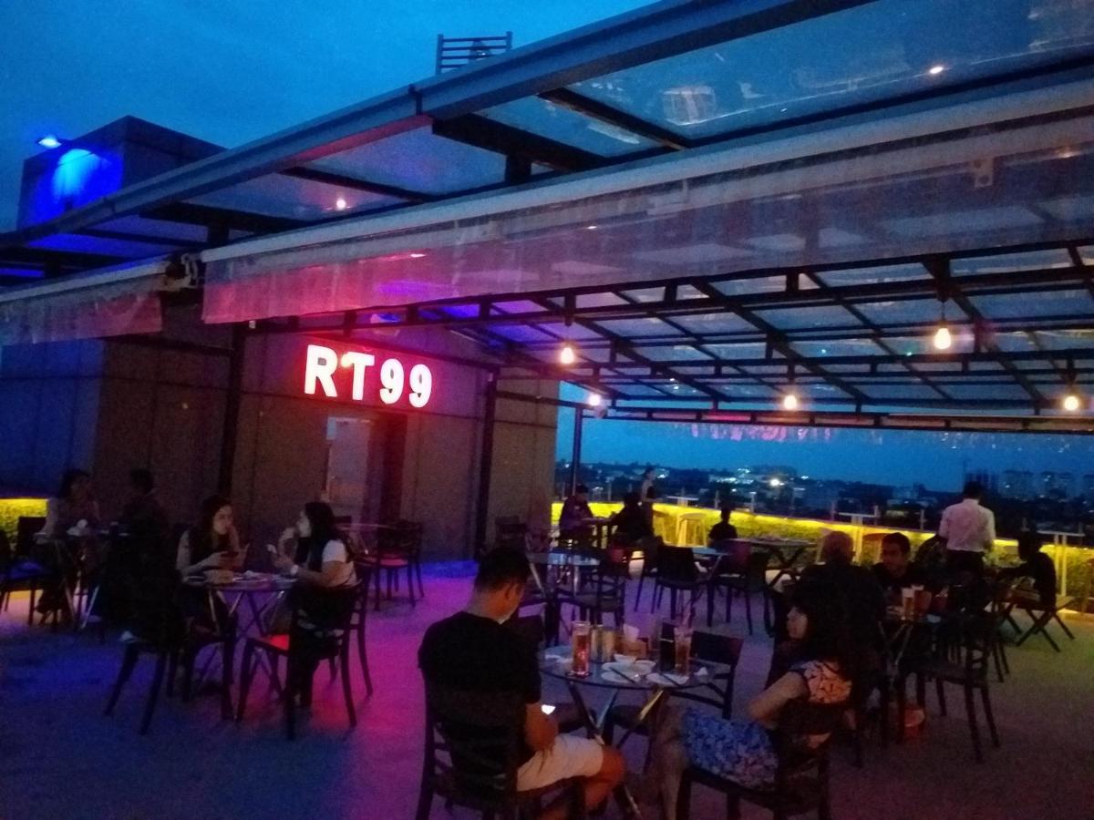 โฮเทล บรอดเวย์ ย่างกุ้ง Hotel ภายนอก รูปภาพ